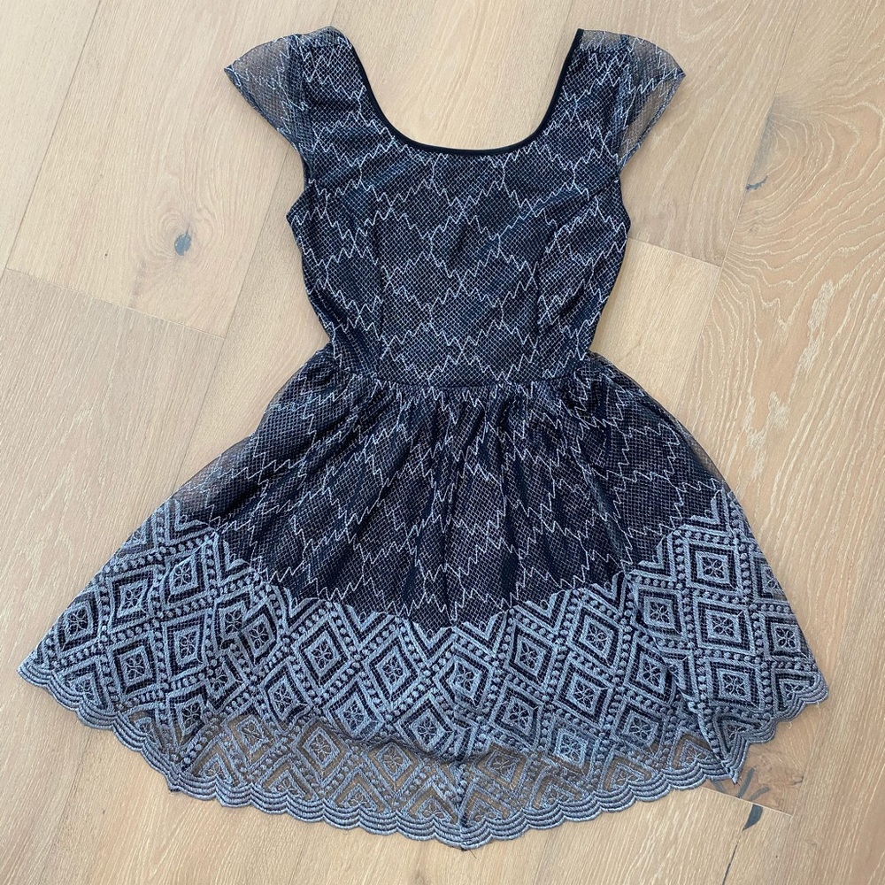 Pins and Needles Size 0 sparkly cocktail dress!